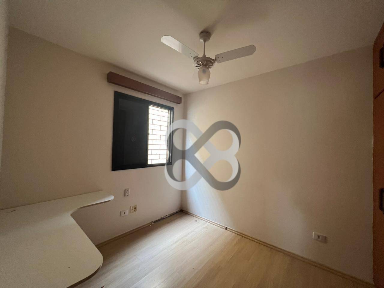 Apartamento à venda com 3 quartos, 87m² - Foto 2