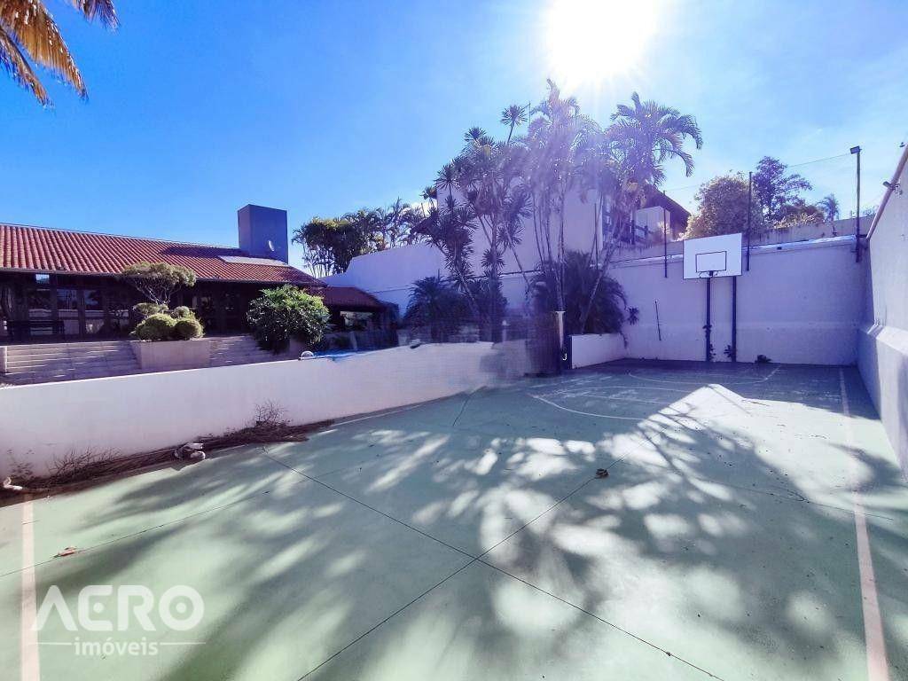 Casa de Condomínio à venda e aluguel com 5 quartos, 400m² - Foto 9