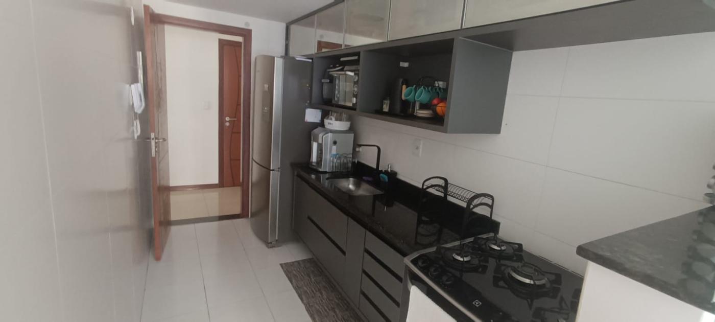 Cobertura para alugar com 3 quartos, 200m² - Foto 6