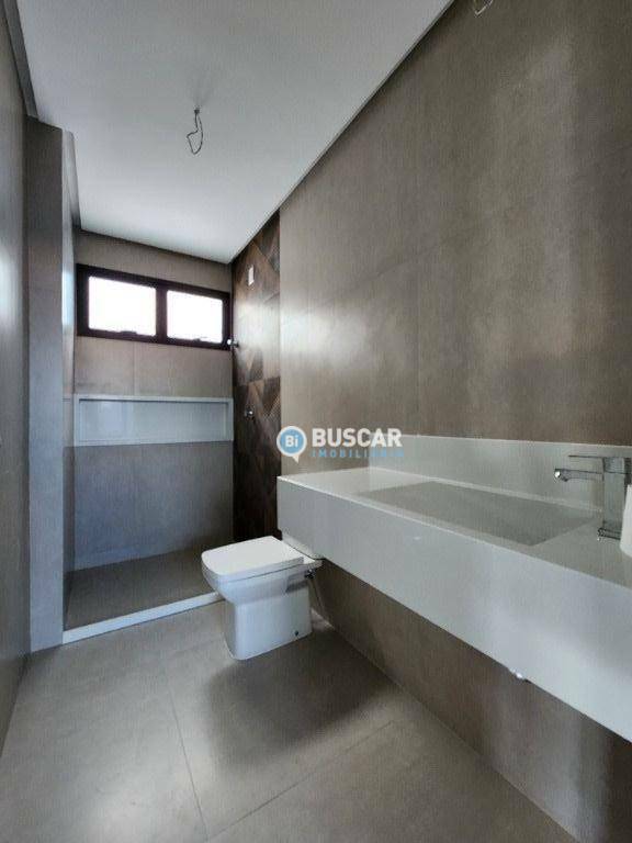 Casa de Condomínio à venda com 3 quartos, 242m² - Foto 3