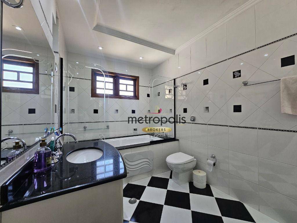 Sobrado à venda com 3 quartos, 300m² - Foto 21