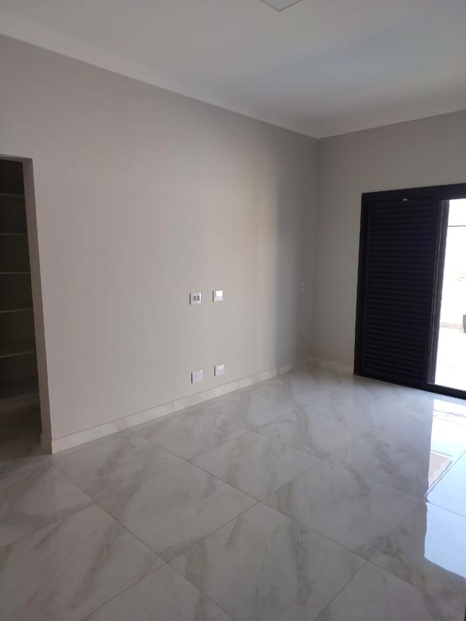 Casa de Condomínio para alugar com 3 quartos, 265m² - Foto 10