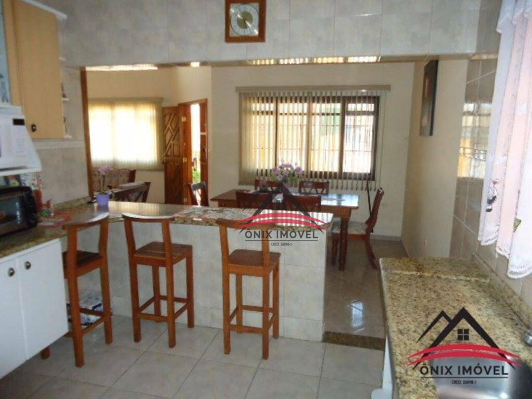 Casa à venda com 3 quartos, 230m² - Foto 16