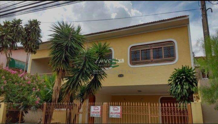 Casa à venda e aluguel com 3 quartos, 320m² - Foto 1