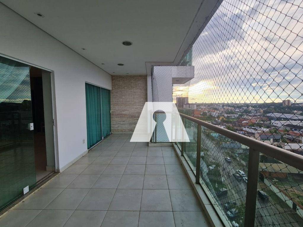 Apartamento para alugar com 3 quartos, 206m² - Foto 3