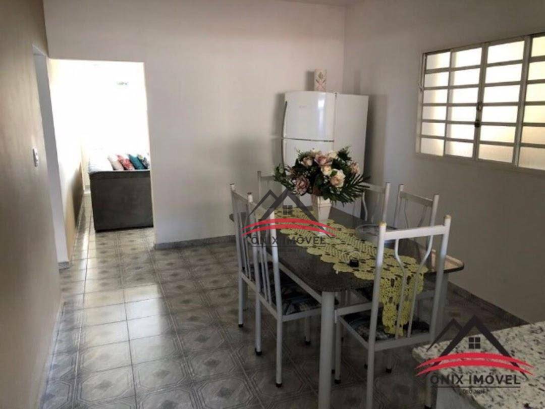 Casa à venda com 3 quartos, 250m² - Foto 4