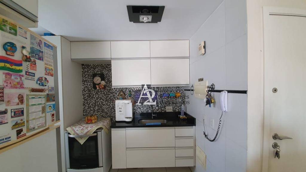 Apartamento à venda com 3 quartos, 77m² - Foto 27