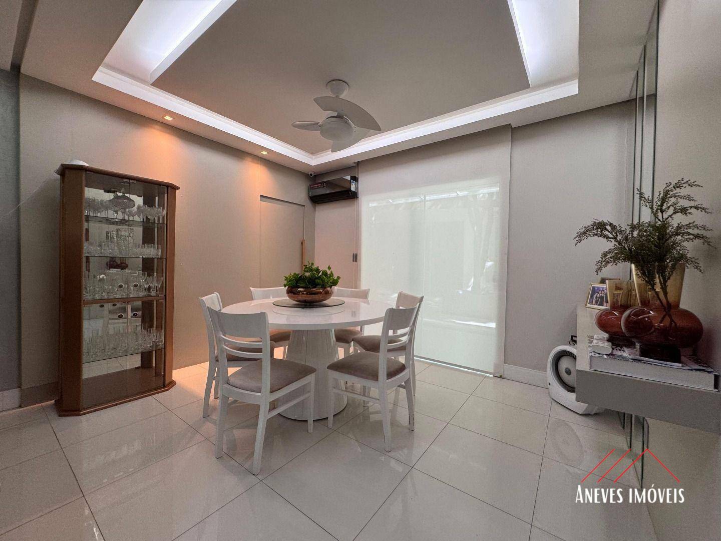 Casa de Condomínio à venda com 6 quartos, 390m² - Foto 8