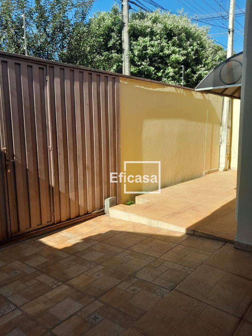 Casa à venda com 3 quartos, 270m² - Foto 2