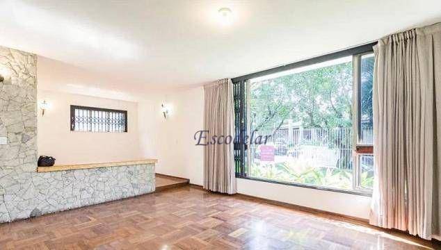 Casa à venda com 3 quartos, 231m² - Foto 1