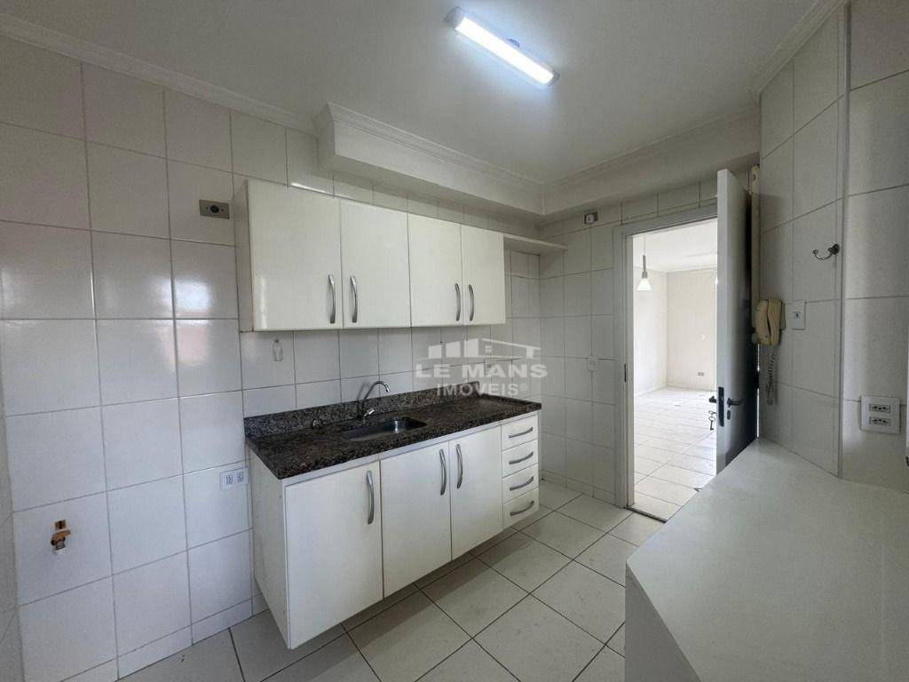 Apartamento à venda com 3 quartos, 69m² - Foto 7