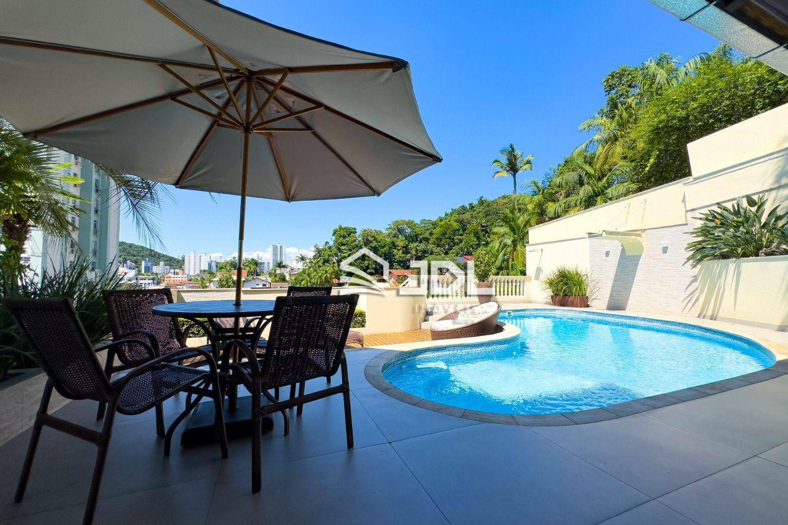 Casa à venda com 3 quartos, 269m² - Foto 5