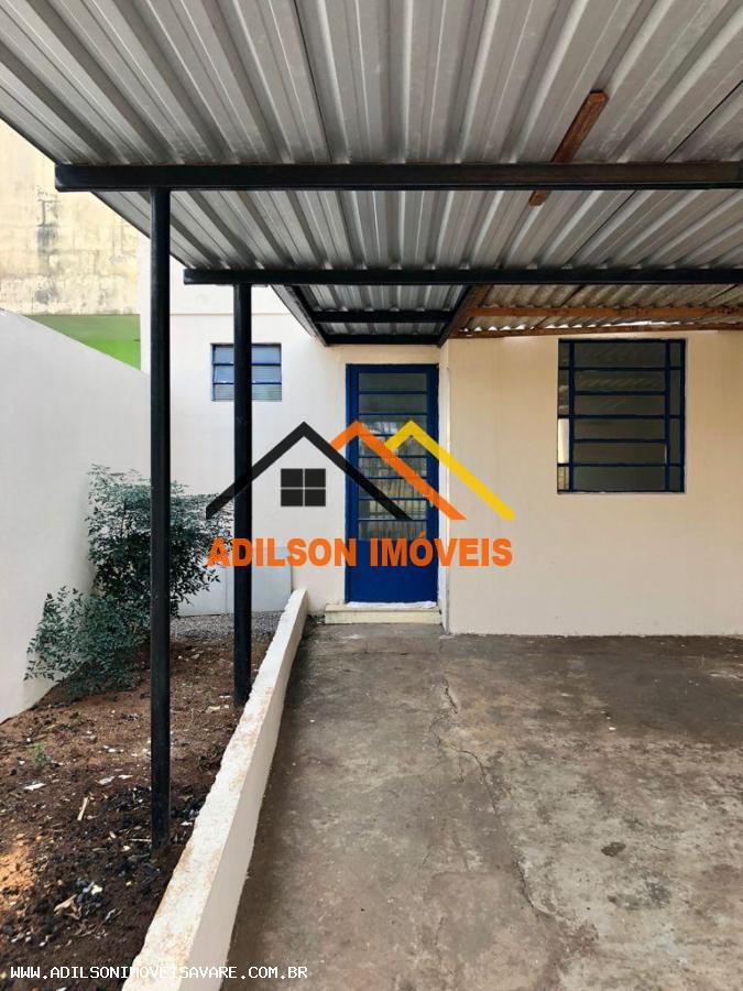 Casa à venda com 2 quartos, 101m² - Foto 2