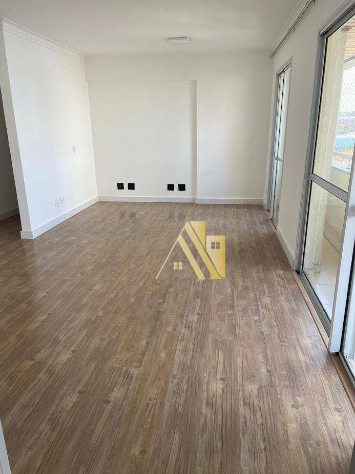 Apartamento à venda com 3 quartos, 114m² - Foto 1