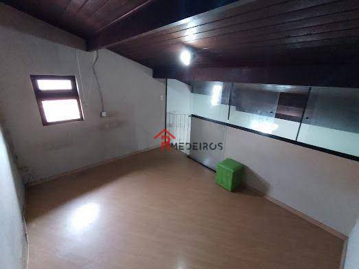 Casa à venda com 3 quartos, 90m² - Foto 21