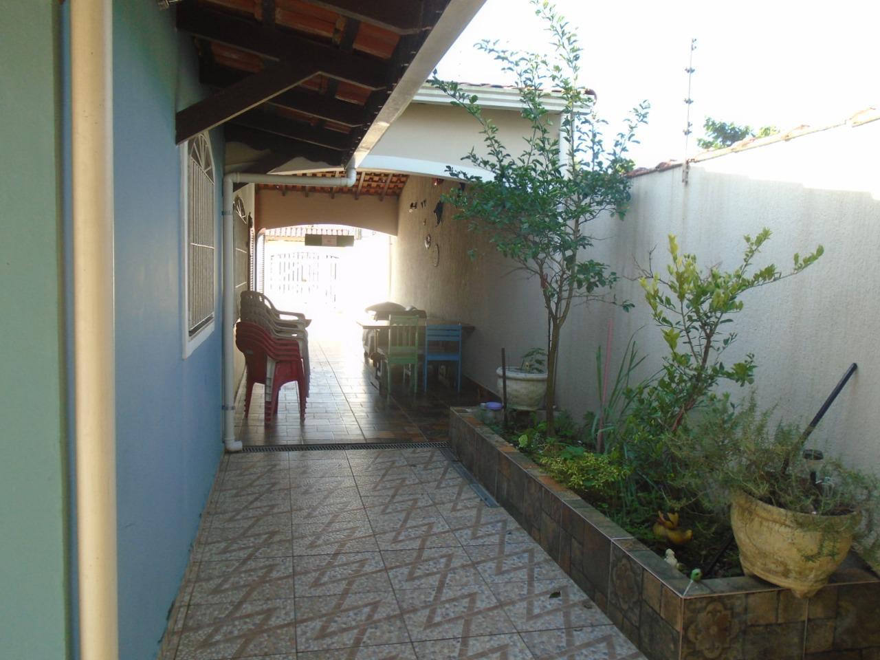 Casa à venda com 5 quartos, 200m² - Foto 21