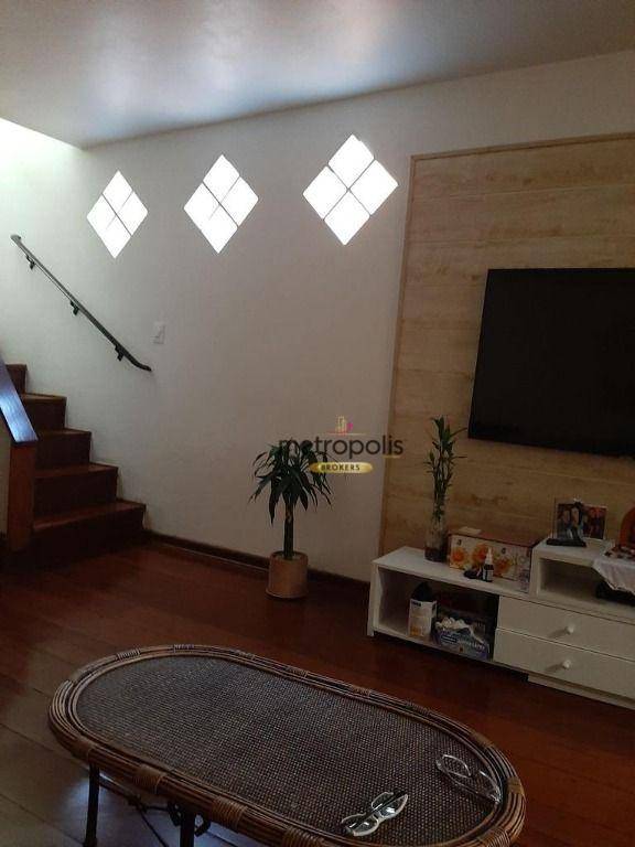 Sobrado à venda com 4 quartos, 150m² - Foto 2