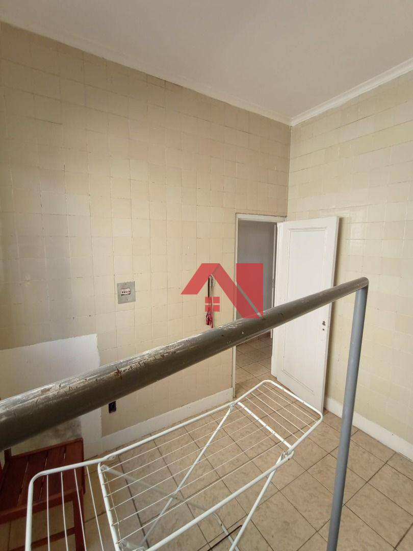 Casa à venda com 5 quartos, 221m² - Foto 17