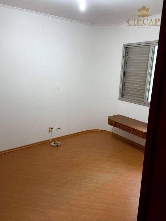 Apartamento à venda com 3 quartos, 240m² - Foto 10