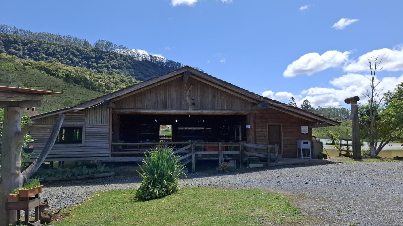 Fazenda à venda com 4 quartos, 1040000m² - Foto 12