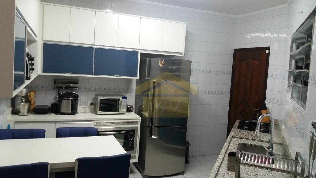 Sobrado à venda com 2 quartos, 97m² - Foto 4