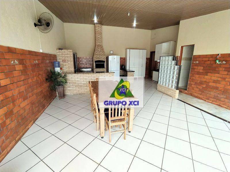 Casa à venda com 3 quartos, 292m² - Foto 25