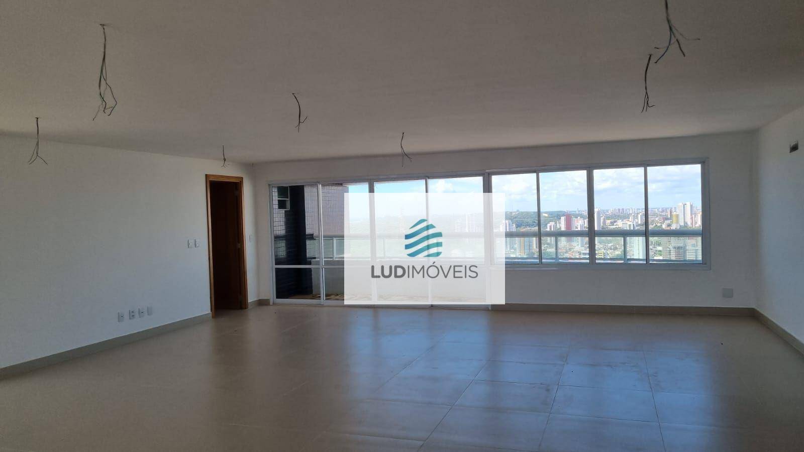 Apartamento à venda com 4 quartos, 286m² - Foto 5