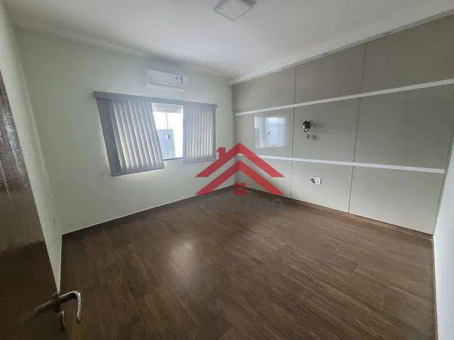 Casa à venda com 3 quartos, 250m² - Foto 10