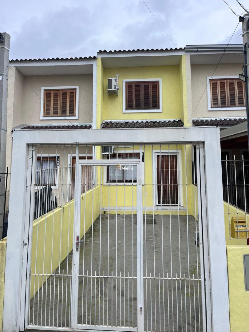 Casa à venda com 2 quartos, 70m² - Foto 1