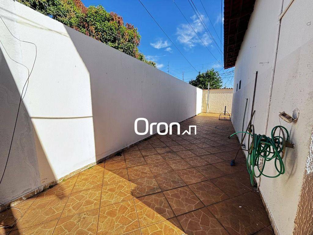 Casa à venda com 2 quartos, 139m² - Foto 8