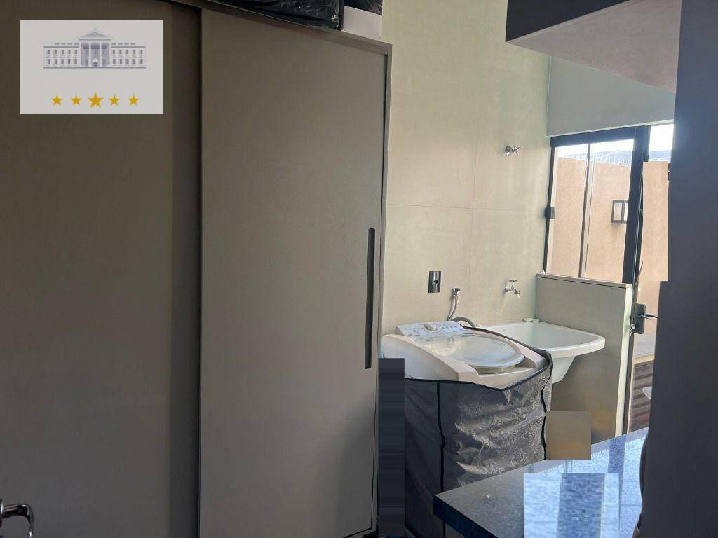 Casa de Condomínio para alugar com 3 quartos, 254m² - Foto 10