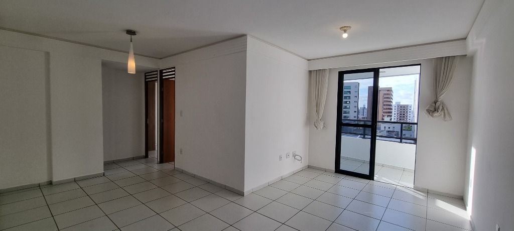 Apartamento à venda com 2 quartos, 65m² - Foto 3