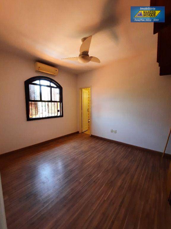 Casa à venda com 3 quartos, 268m² - Foto 23