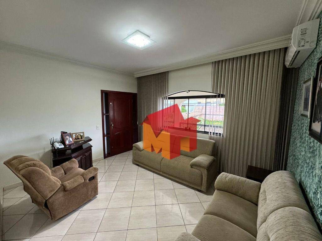 Casa à venda com 4 quartos, 400m² - Foto 4