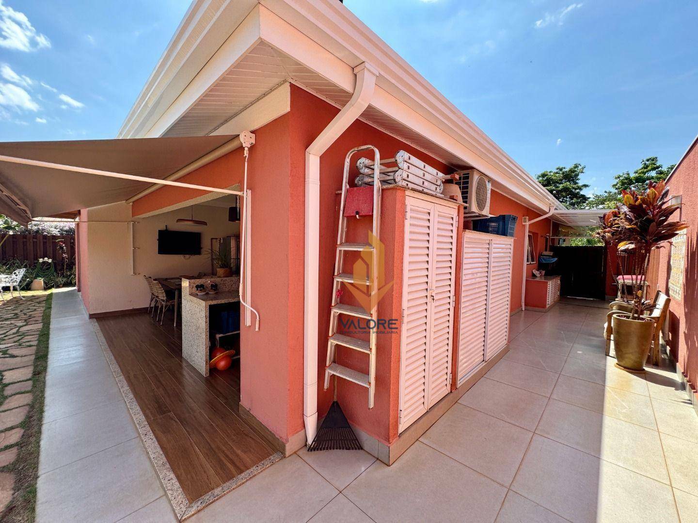 Casa de Condomínio à venda com 3 quartos, 220m² - Foto 54