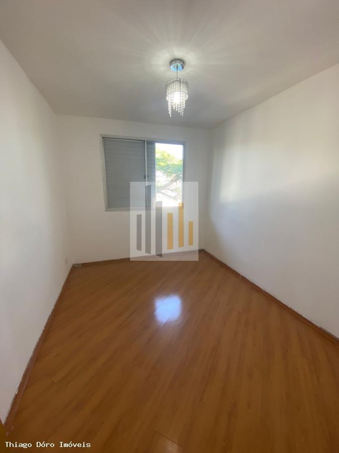 Apartamento para alugar com 2 quartos, 55m² - Foto 6