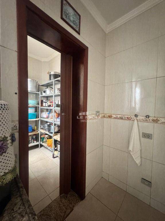 Casa à venda com 3 quartos, 195m² - Foto 24