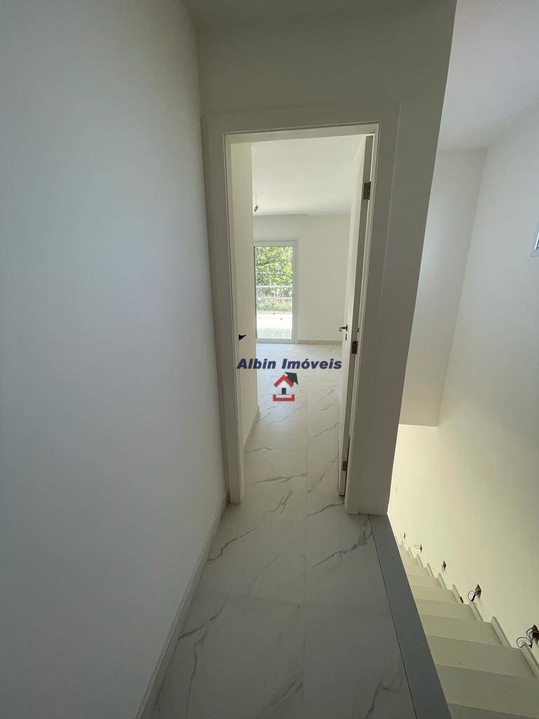 Casa à venda com 4 quartos, 160m² - Foto 17