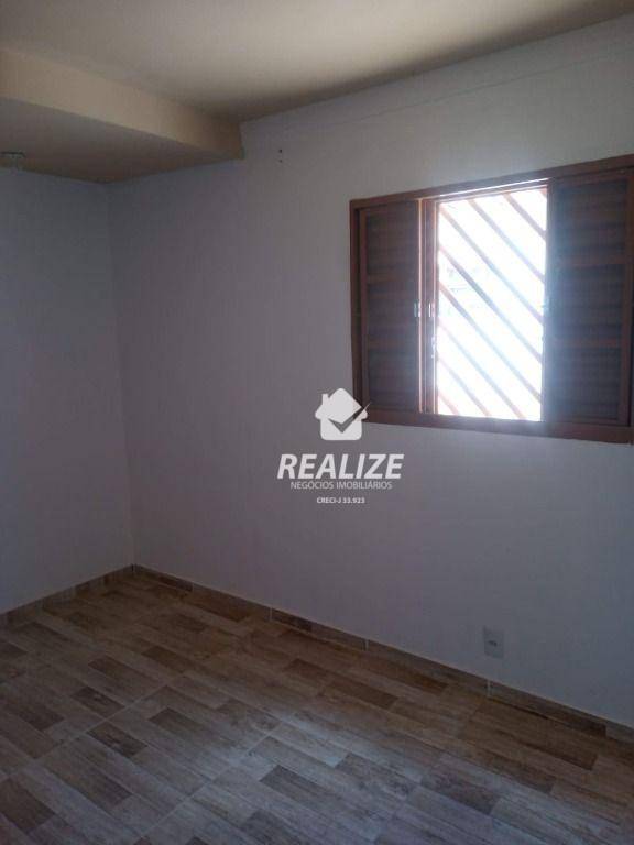 Casa à venda com 2 quartos, 170m² - Foto 9