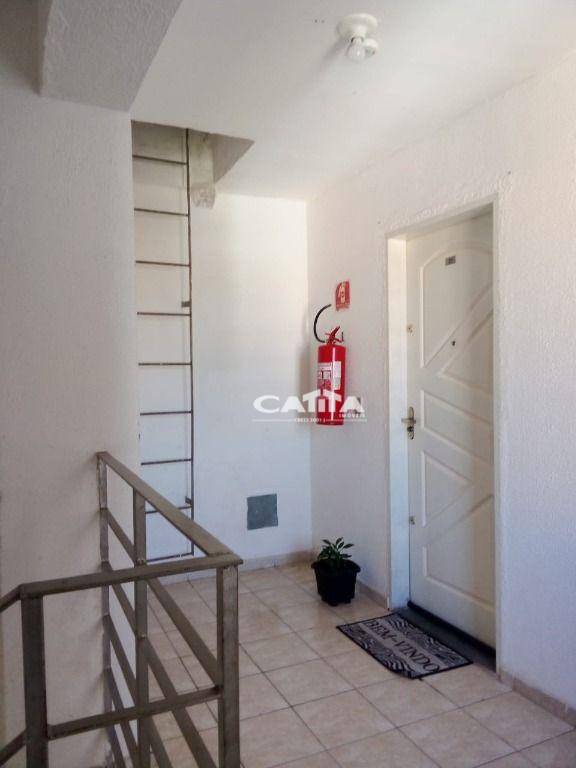Apartamento à venda com 2 quartos, 45m² - Foto 2