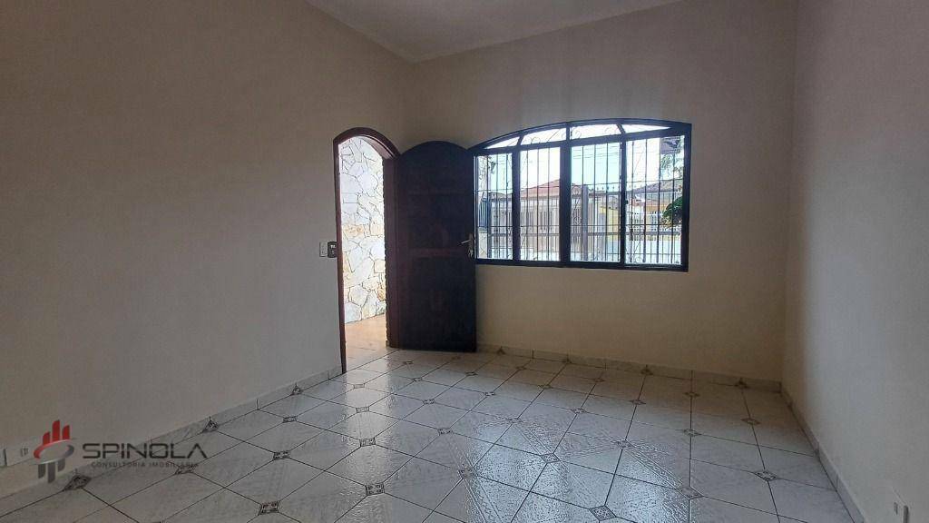 Casa à venda com 2 quartos, 61m² - Foto 1