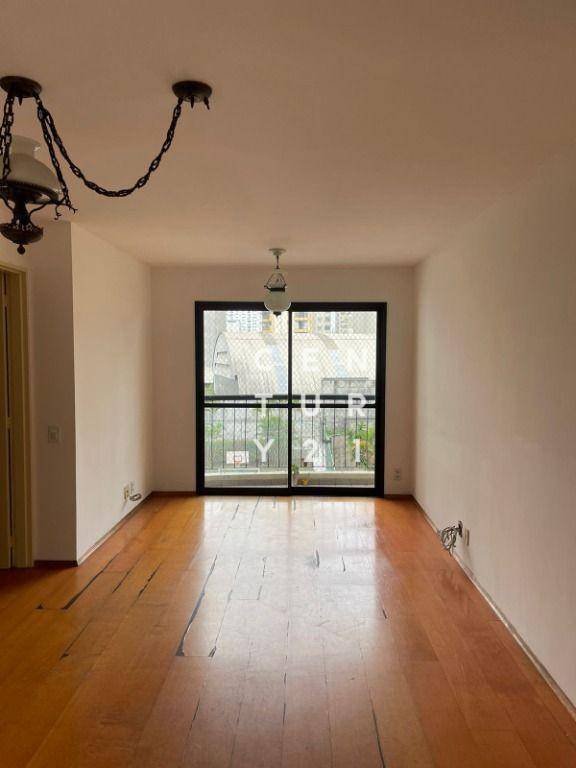 Apartamento à venda com 3 quartos, 70m² - Foto 2