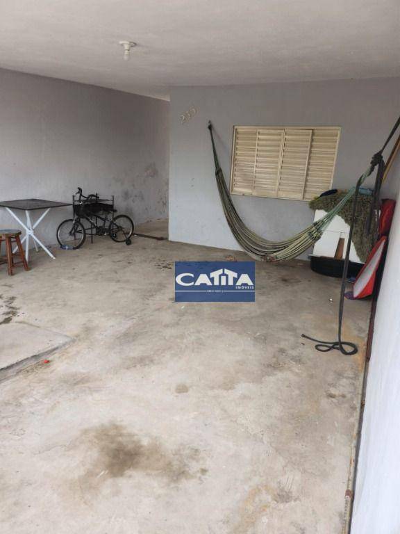 Casa à venda com 2 quartos, 104m² - Foto 2