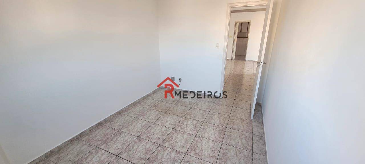 Apartamento à venda com 2 quartos, 75m² - Foto 13