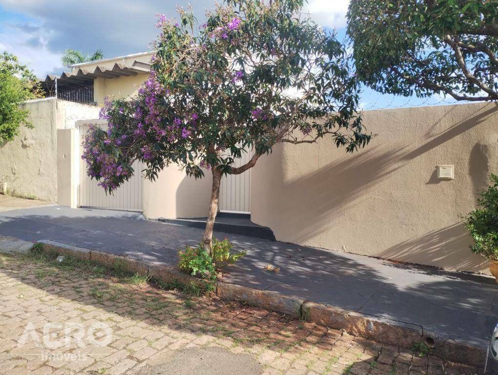 Casa à venda e aluguel com 2 quartos, 82m² - Foto 4