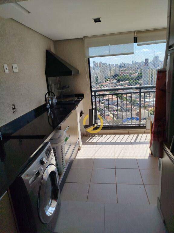 Apartamento à venda com 2 quartos, 72m² - Foto 3