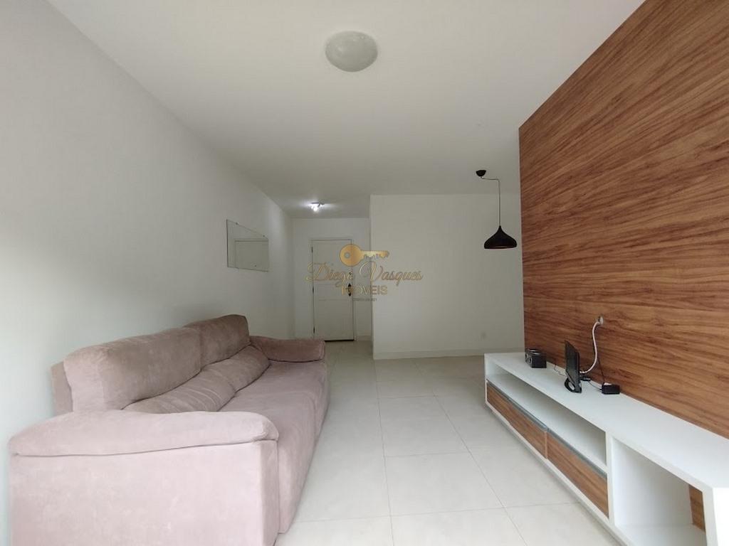 Apartamento à venda com 2 quartos, 67m² - Foto 3