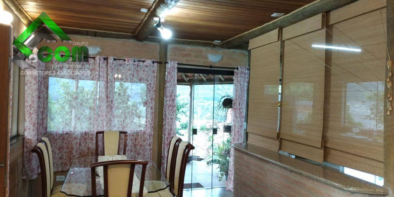 Casa à venda com 3 quartos, 250m² - Foto 12