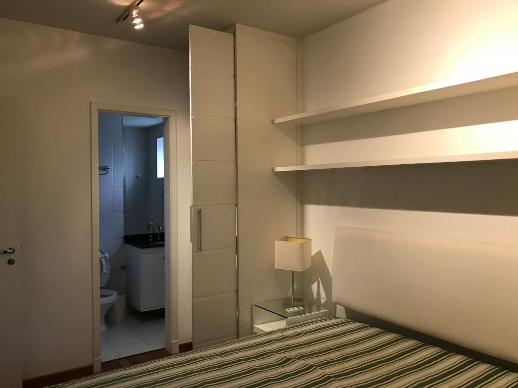 Apartamento à venda com 2 quartos, 75m² - Foto 9