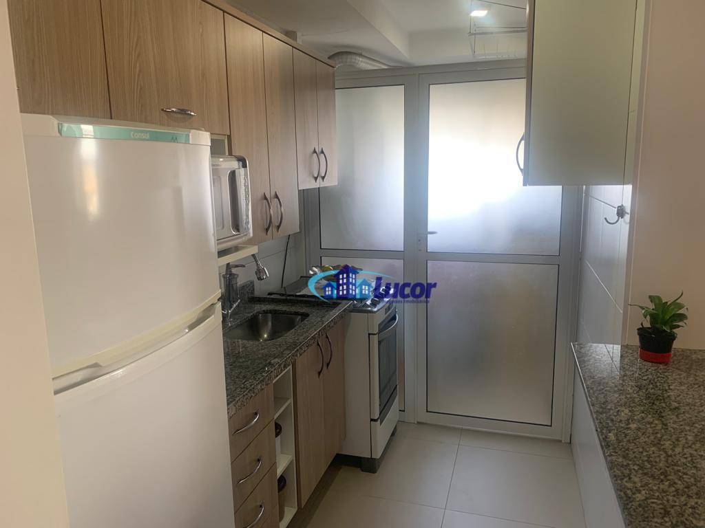 Apartamento à venda com 2 quartos, 62m² - Foto 2